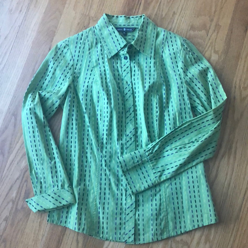 Abbie Mags button up